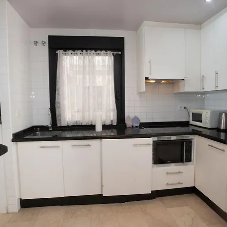 Playa Del Salon 2c Menyber Apartment