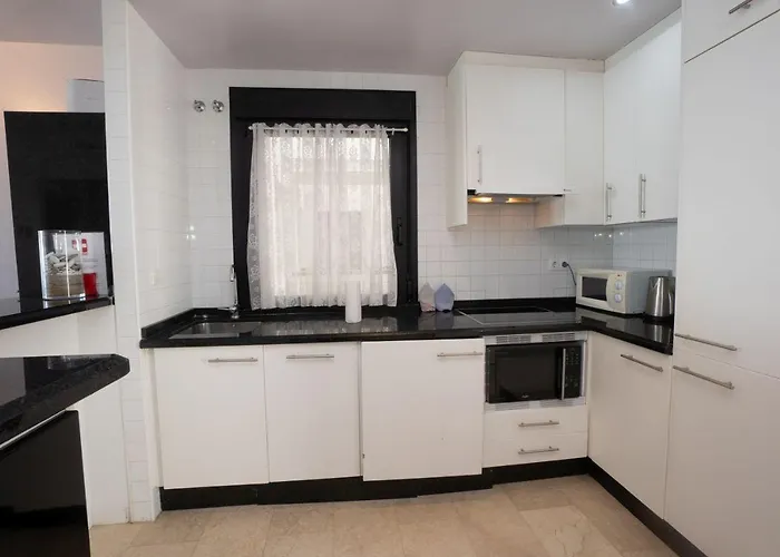 Playa Del Salon 2c Menyber Apartment